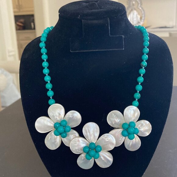 Turquoise & Mother of Pearl Flower Shaped Beaded Statement Necklace from Hawaii - Picture 1 of 14
